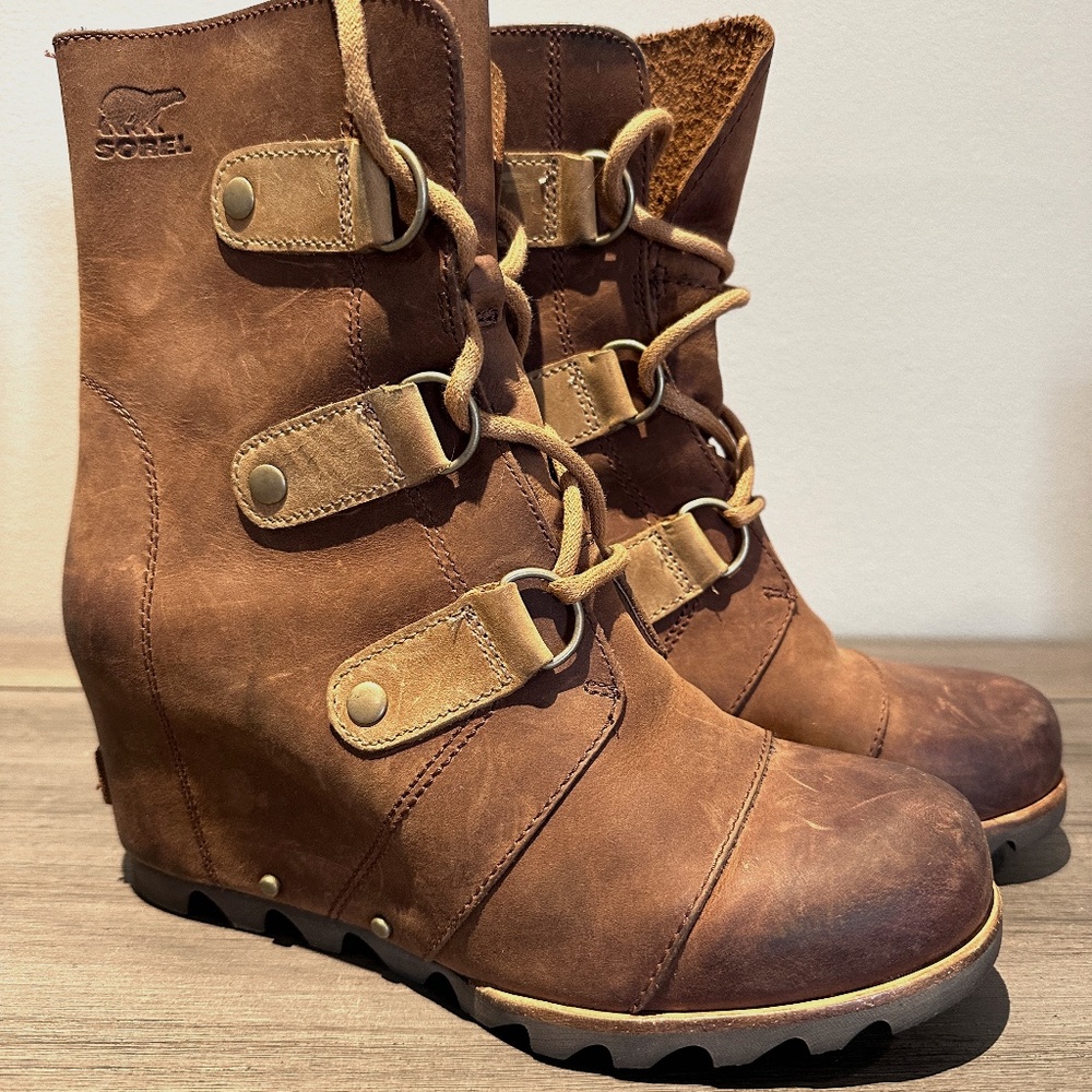 Sorel Distressed Leather Hidden Wedge Boot
